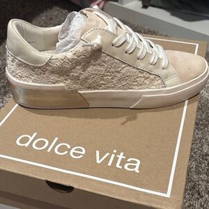 Dolce Vita Women's Beige Floral Sneakers